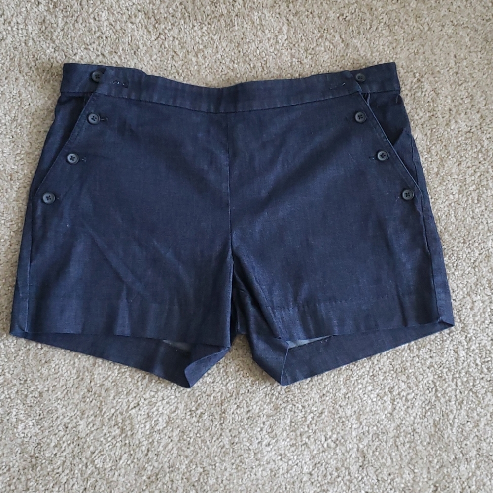 Banana Republic Sailor shorts 4"